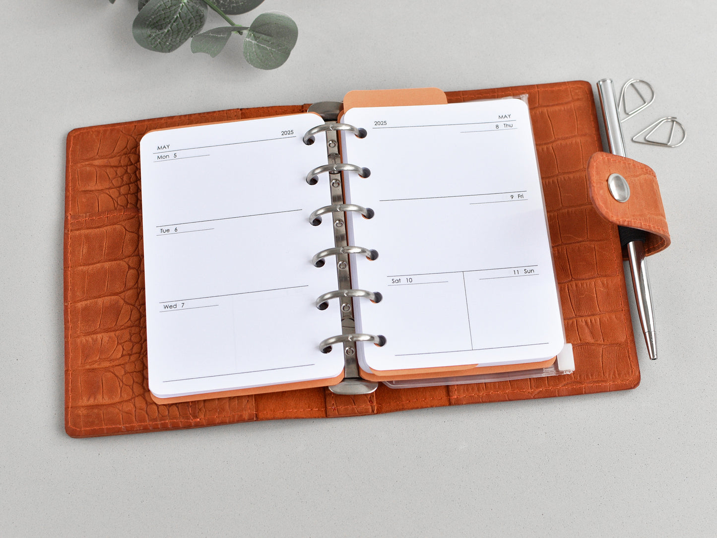 A7 ring agenda with weekly inserts