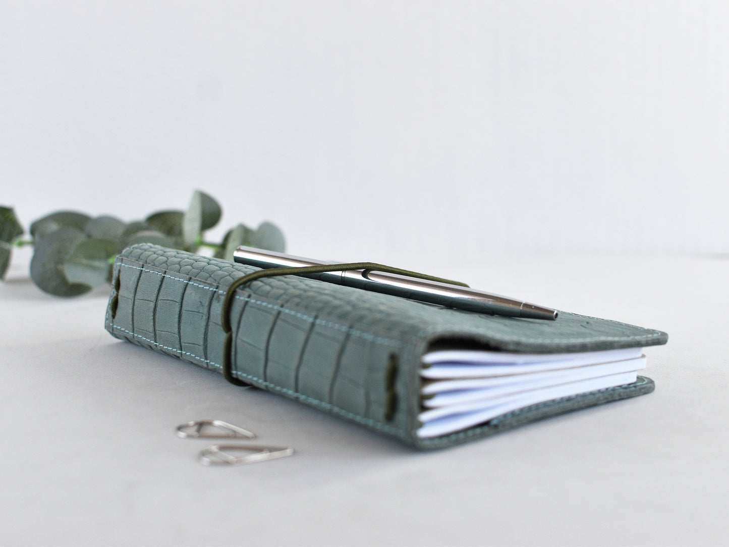 TN planner personal size on the desk