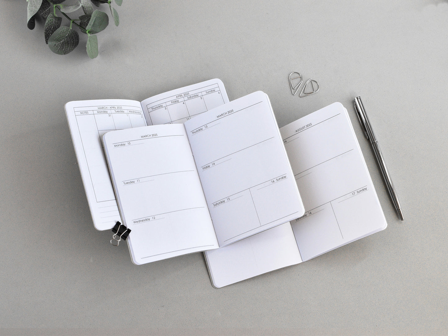 Traveler's Notebook Inserts - Monthly Weekly Refill (Field Notes Size) / TN-FN-01