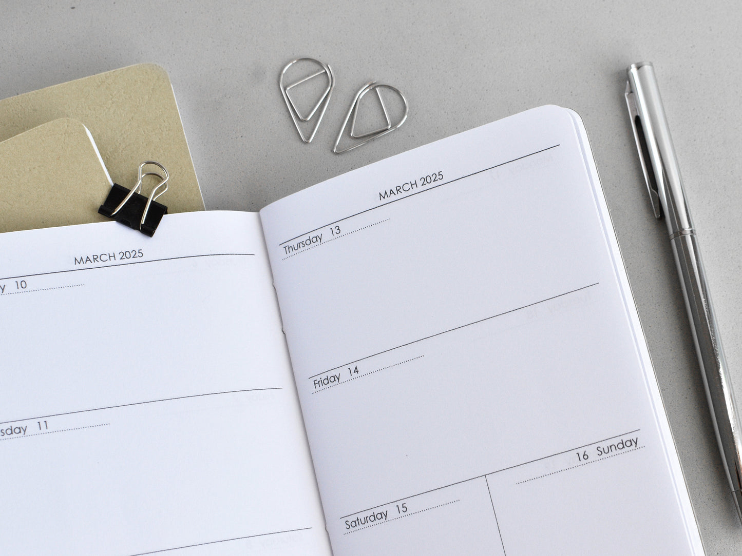 Traveler's Notebook Inserts - Monthly Weekly Refill (Field Notes Size) / TN-FN-01