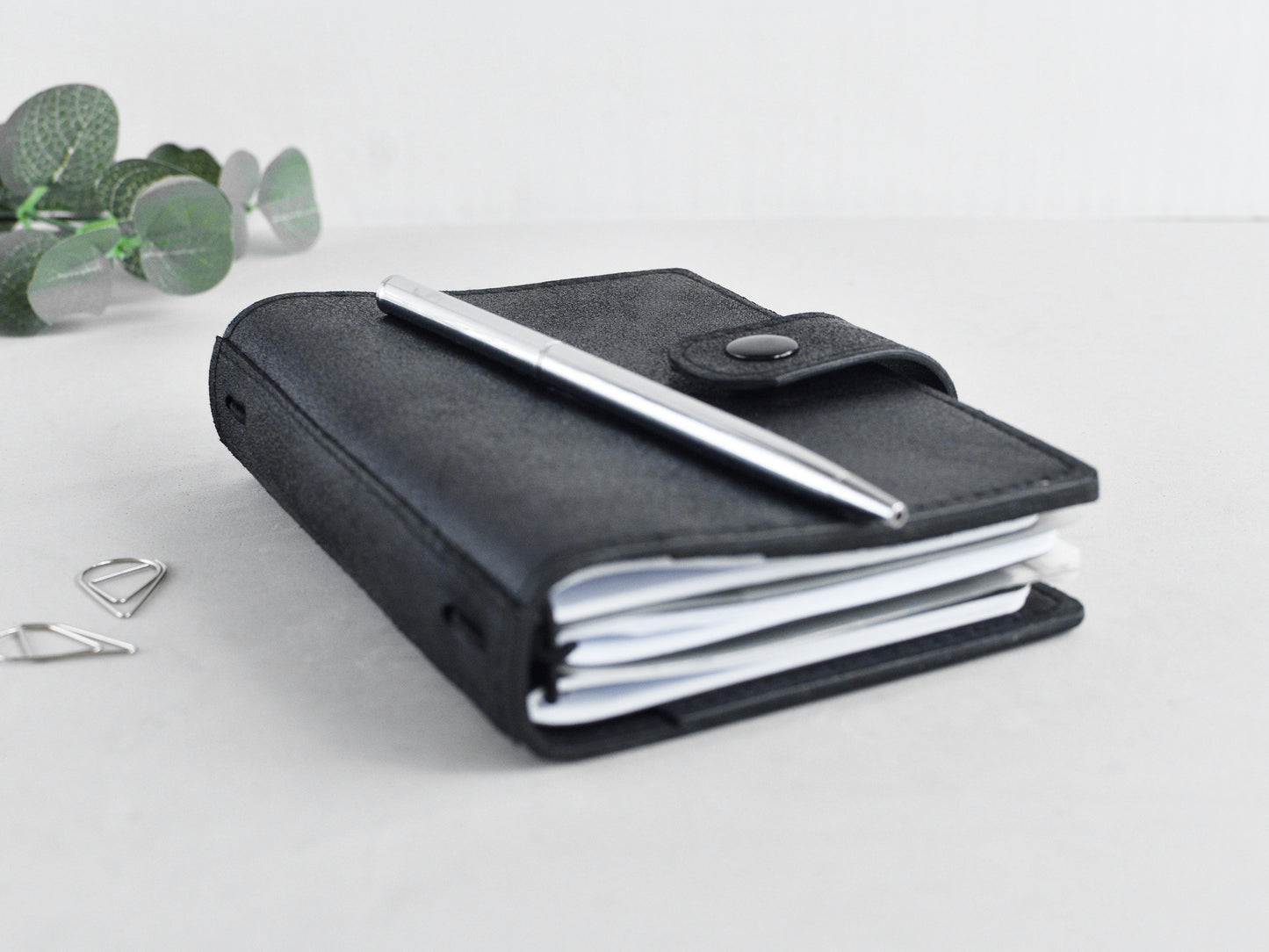 Black leather TN planner weekly & monthly