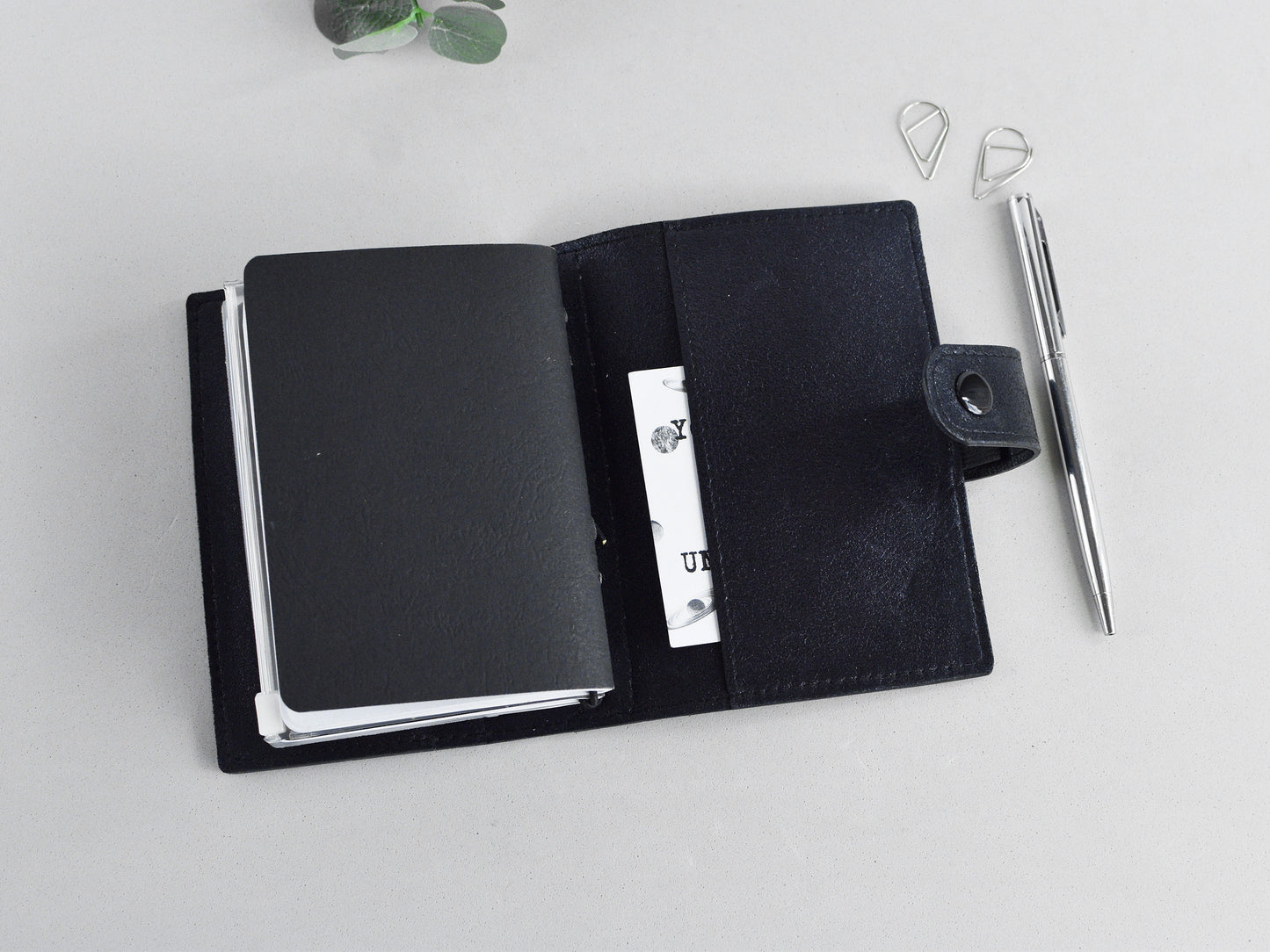 Traveller's Notebook Planner With Inserts (Passport Size)
