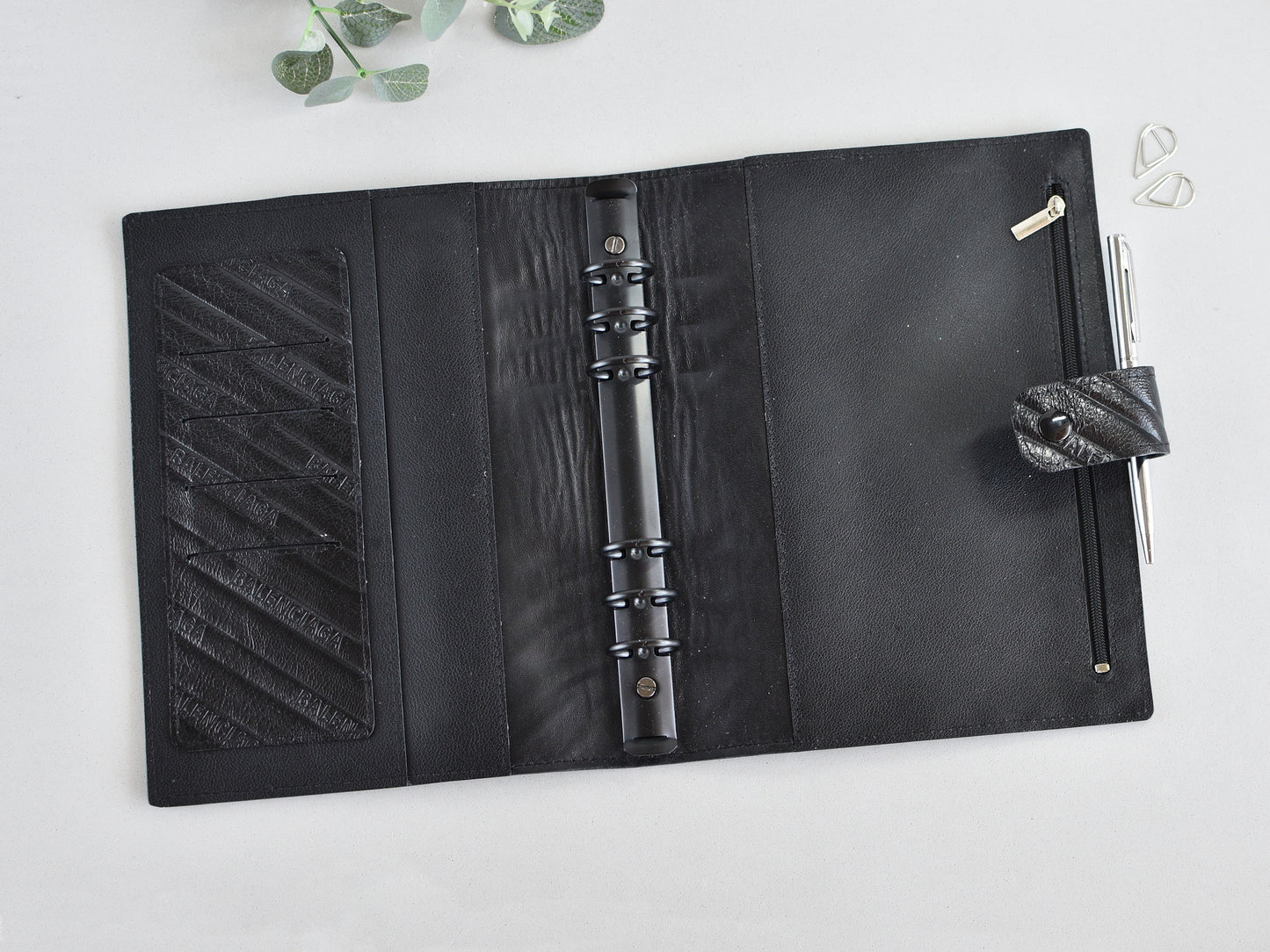 leather organizer with a zippered pocket