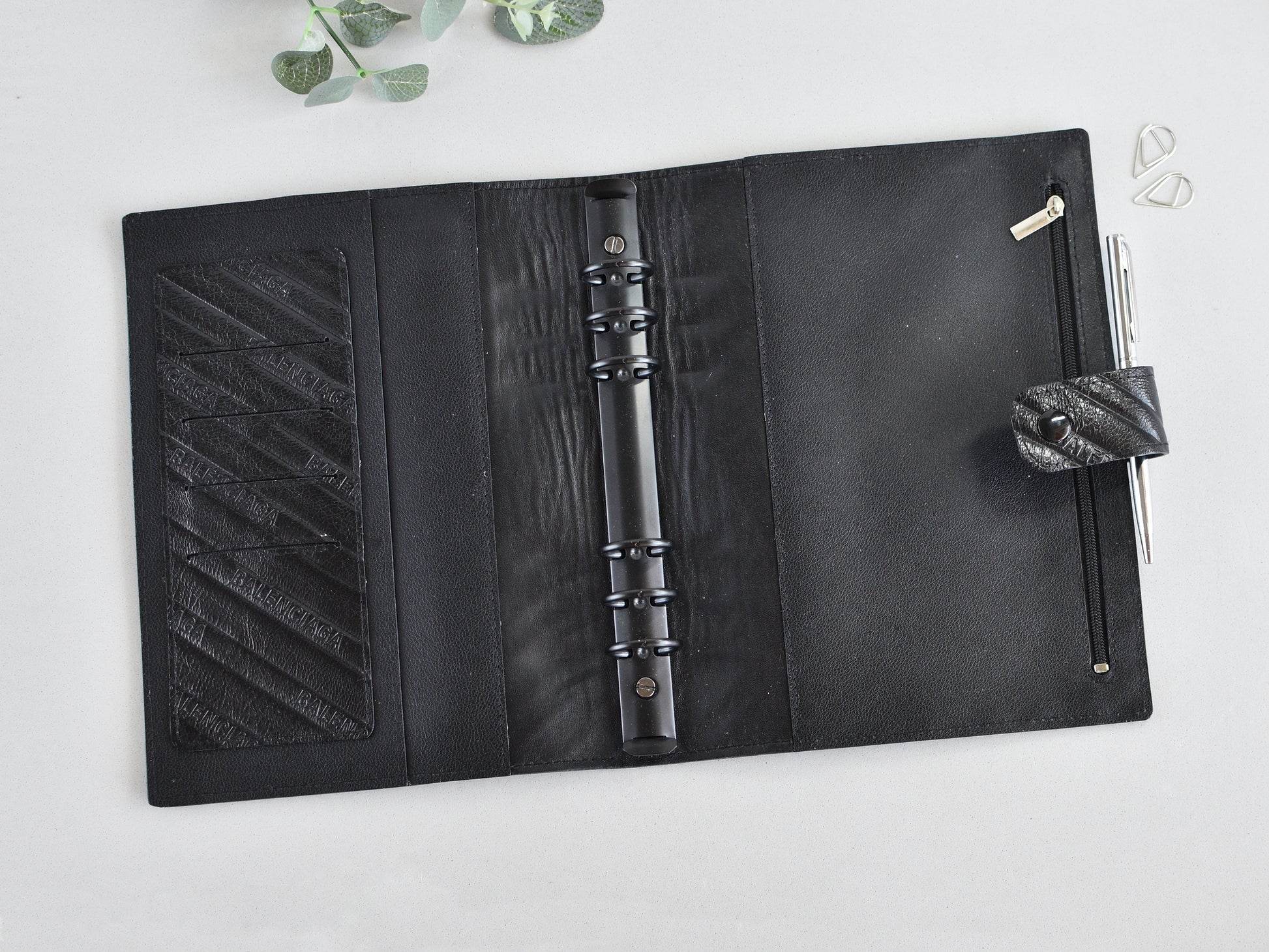 leather organizer with a zippered pocket