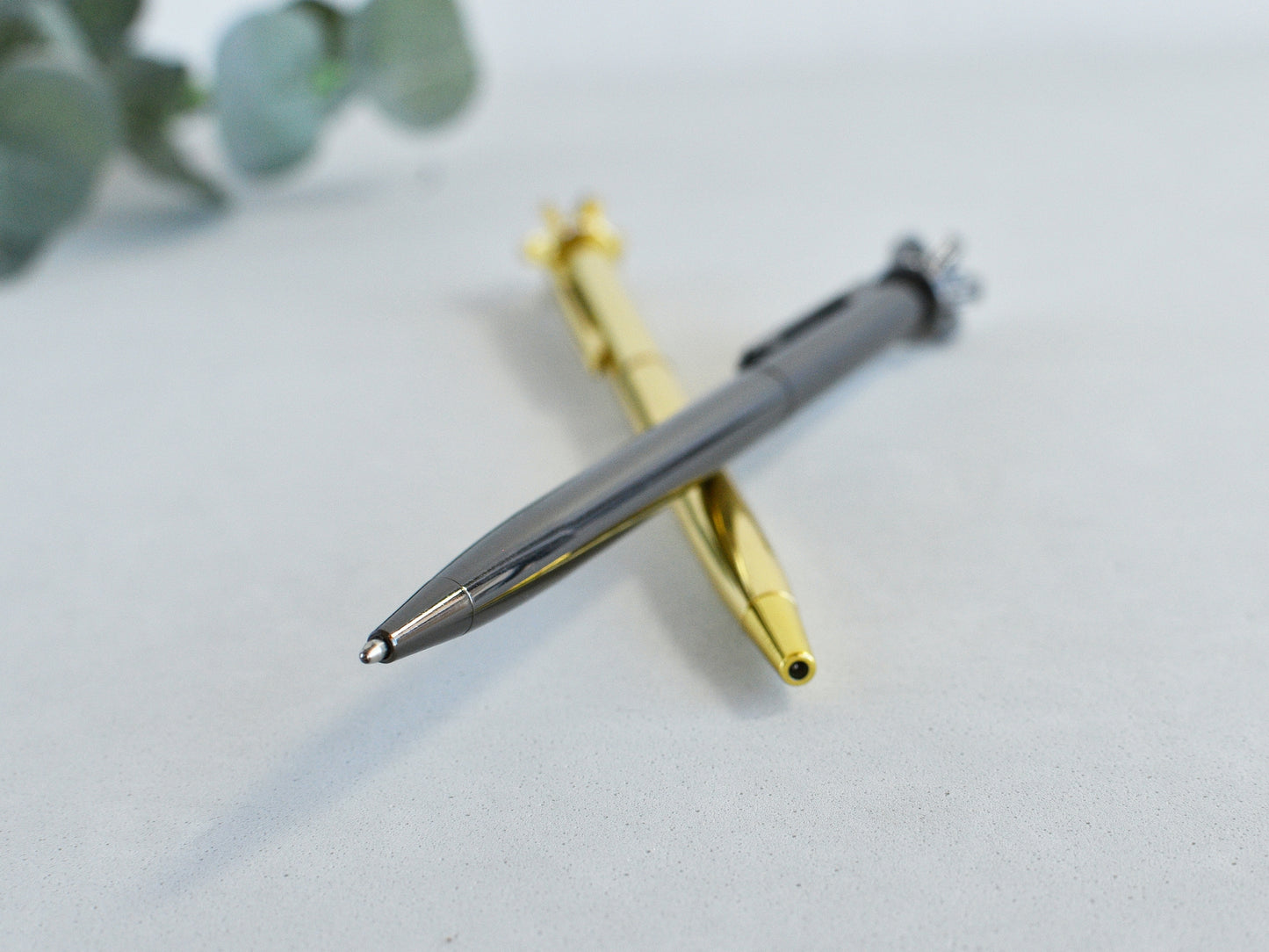 Decorative Metal Pens with a Crown