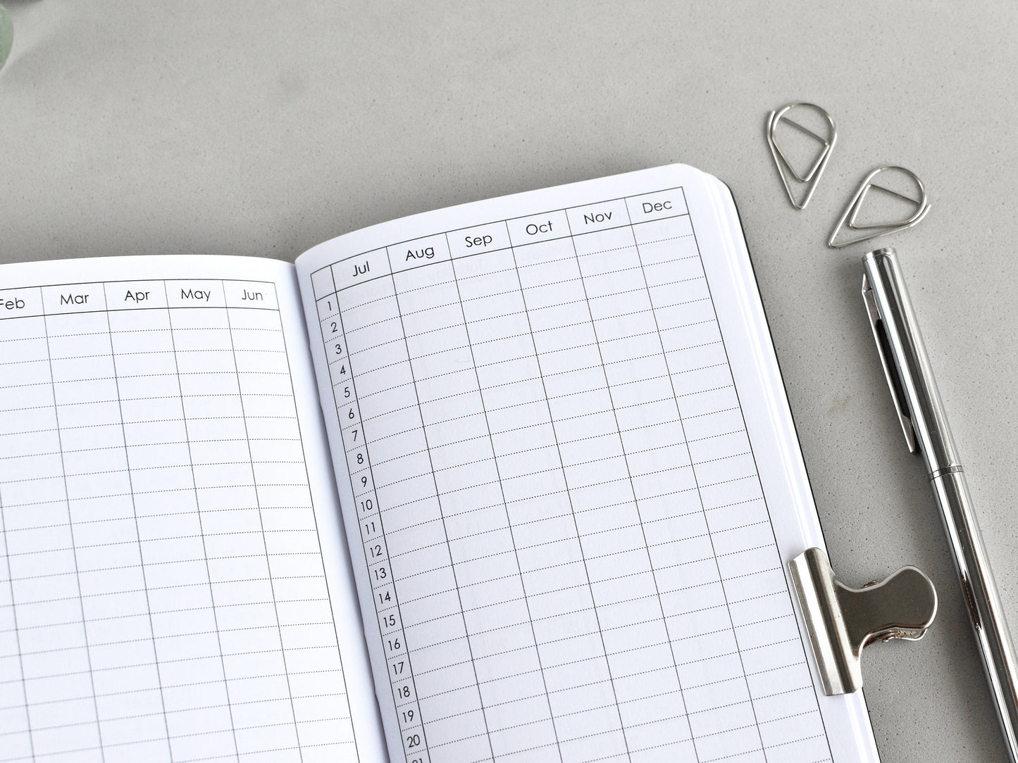 Travelers Notebook Inserts - Monthly Planner And Habit Tracker (Personal size) / TN-P-02