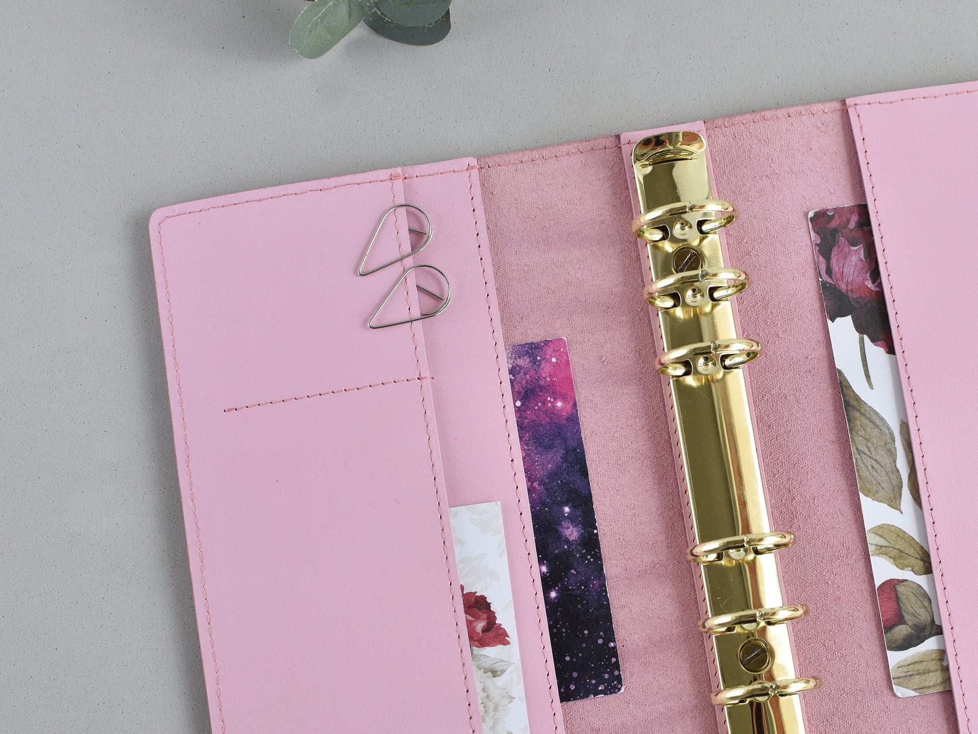 Leather organizer showed on the desk