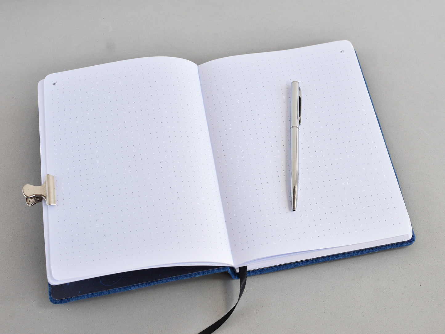 Dot Grid Bullet Journals - Numbered Pages (A5 size)