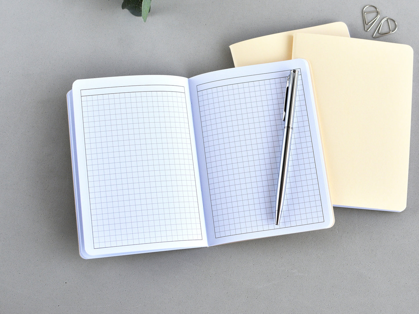 Traveler's Notebook inserts Monthly and Weekly - Hobonichi styled (A6 Size) / TN-A6-15
