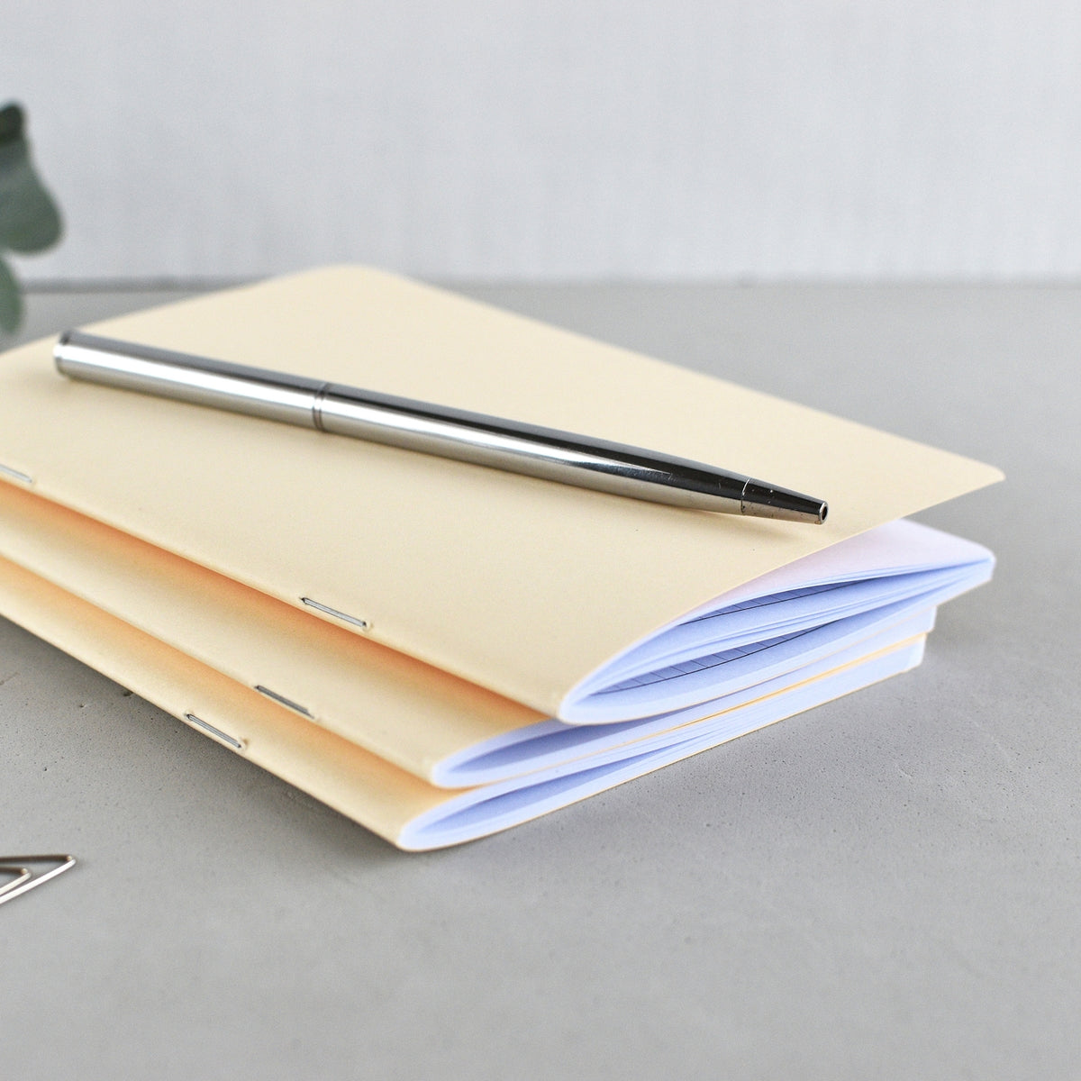 Travelers Notebook Weekly Inserts - TN Refill (A5 size) / TN-A5-11-1w