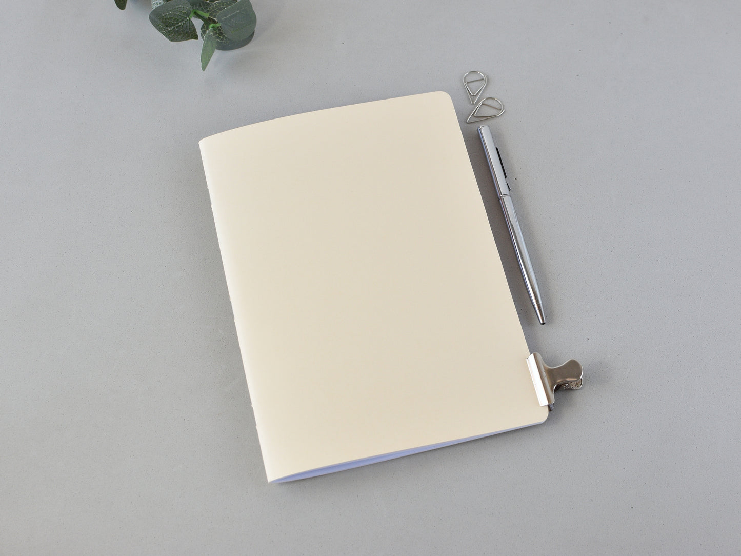 Travelers Notebook Monthly Insert (A5 Size) / TN-A5-16m
