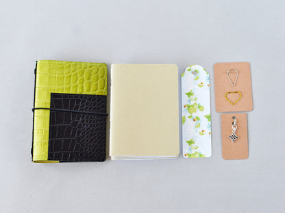 Traveller's Notebook Planner With Inserts (Passport Size)