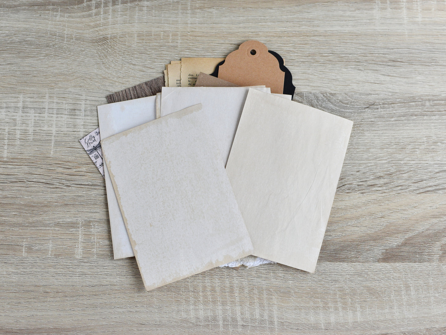 Junk Journal Vintage-Styled Paper Kit for Ephemera Craft Projects (Heritage Collection)