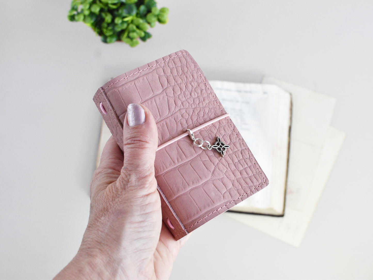 Small Traveler's Notebook With Inserts (Nano size)