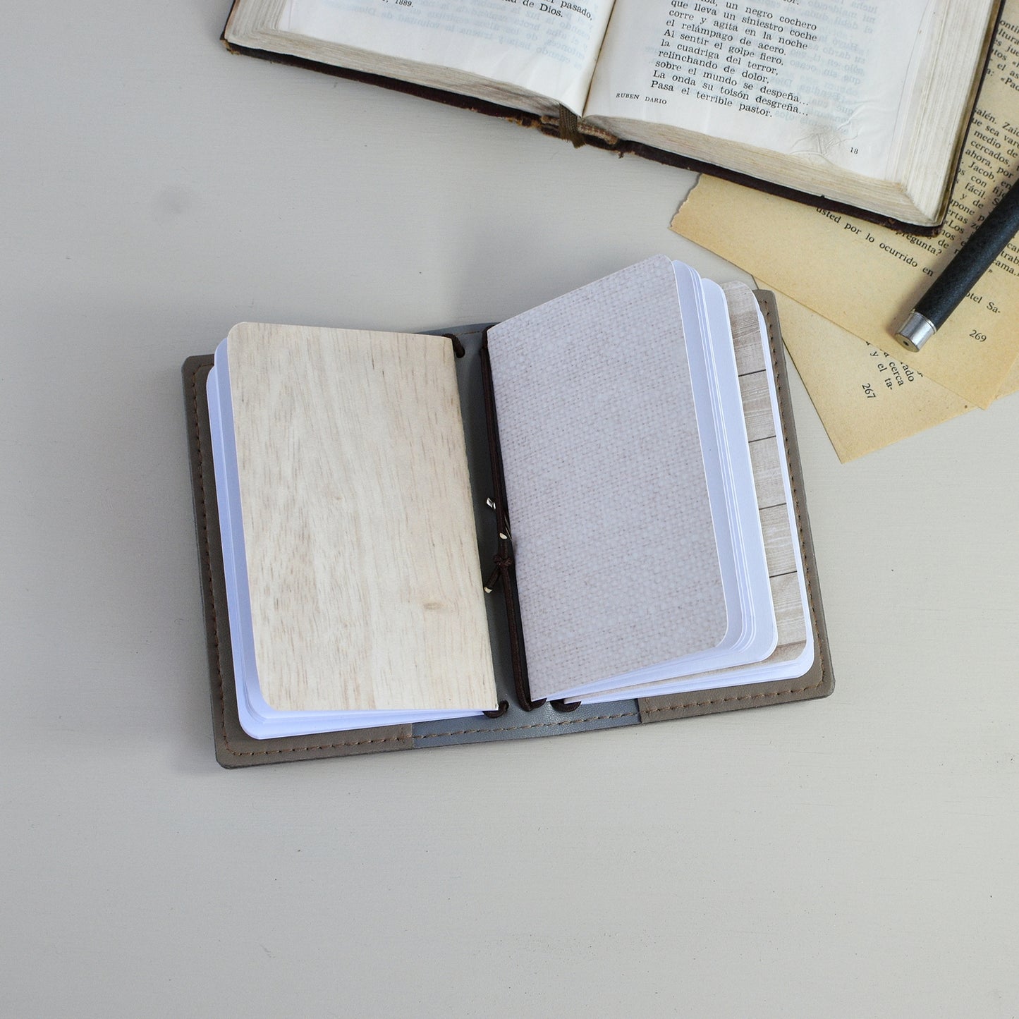 Traveler's Notebook With Inserts, Brown (Card Size)