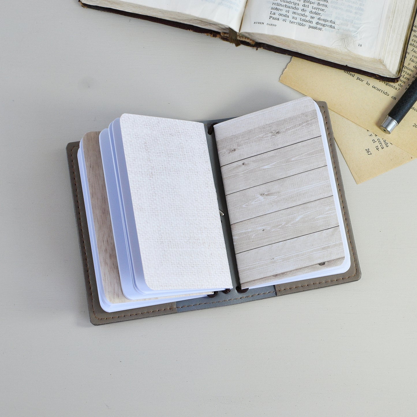 Traveler's Notebook With Inserts, Brown (Card Size)