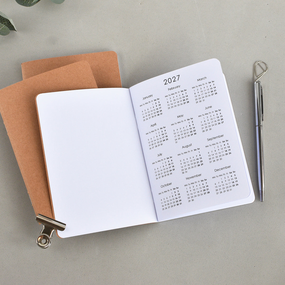 Traveler's Notebook Inserts Monthly and Weekly (A6 Size) / TN-A6-01