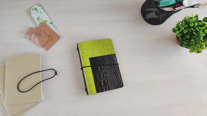 Traveller's Notebook Planner With Inserts (Passport Size)